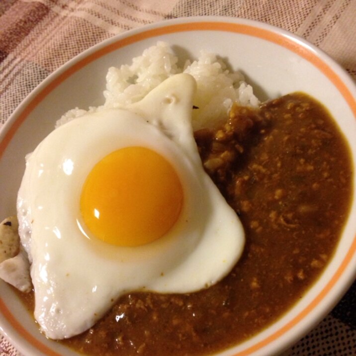 目玉焼きカレー